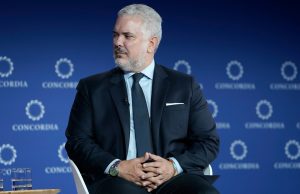 Promesa del ‘cambio’ terminó convertida en derroche, corrupción y desgobierno: Duque