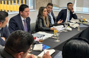 El Partido Conservador sin directorio, sin candidato y sin programa