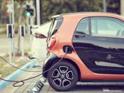 Fijan arancel del 10% a vehículos eléctricos
