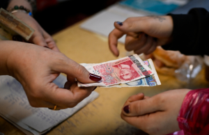 Bulgaria da la bienvenida al euro entre temores, retos y esperanzas