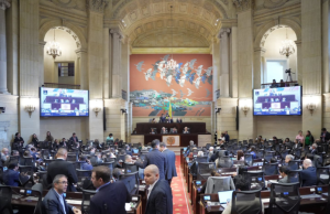 Ajuste fiscal, única salida del Gobierno a caída de reforma tributaria