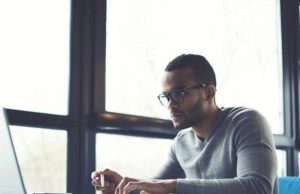 Colombia vuelve a caer en dominio de inglés: el país es el cuarto peor de Latinoamérica y uno de los de desempeño más bajo en el mundo