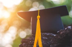 No solo es Colfuturo: Colombia registra una caída en becas y créditos de posgrado y una de las tasas más bajas de graduados de doctorado