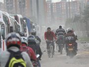 Colombia respira aire contaminado mientras recibe vehículos rezagados: la alerta que hace Movilizatorio
