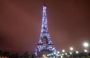 París se ilumina en Navidad y se consolida como uno de los destinos más visitados del mundo