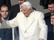 El exsecretario del papa Benedicto XVI urge iniciar su proceso de beatificación