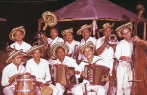 La playlist de fin de año en Colombia hecha con lo mas popular de las plataformas de Spotify y Youtube
