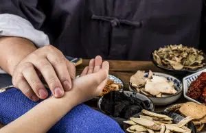 La OMS busca dar una base científica a la medicina tradicional e integrarla en los sistemas sanitarios