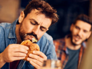 Cambiar la dieta para frenar el calentamiento global: la mitad del planeta debería comer distinto, según estudio