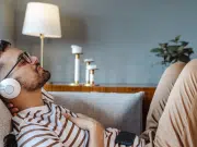 Padre de la meditación mindfulness: ‘Algoritmos detrás de las redes sociales son como un veneno para la consciencia humana’