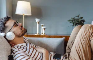 Padre de la meditación mindfulness: ‘Algoritmos detrás de las redes sociales son como un veneno para la consciencia humana’