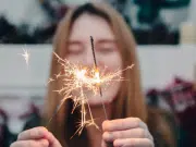 Cómo evitar lesiones oculares en Navidad: las claves que recomiendan los oftalmólogos para unas fiestas seguras