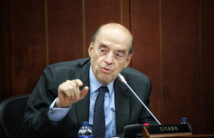 Caso pasaportes: Álvaro Leyva no acepta los cargos imputados por la Fiscalía