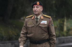 Murió jefe del Ejército de Libia en accidente aéreo