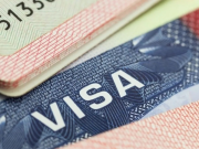 EE. UU. suspende programa de visas de diversidad tras ataque en la U. Brown