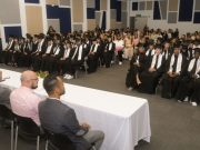 Modelos educativos flexibles impulsan la graduación de 845 jóvenes en Medellín