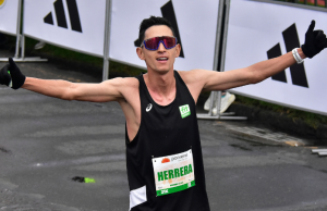 Fondistas de seis países cierran el año deportivo en la San Silvestre de Chía