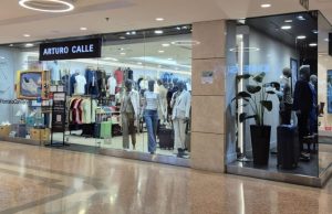 Alerta emitió Arturo Calle SAS, por fraude mediante suplantación de identidad con IA