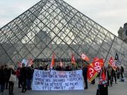 Huelga de personal obliga al museo del Louvre a cerrar