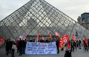 Huelga de personal obliga al museo del Louvre a cerrar