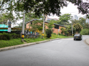 Cuestiona ubicación de resaltos en las lomas de El Poblado