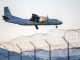 Mueren siete personas tras estrellarse avión militar en Rusia