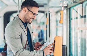 Transporte público en Colombia avanza hacia pagos digitales y abiertos