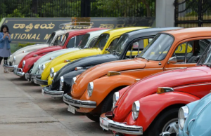 UE propone producción “limitada” de coches de combustión a partir de 2035