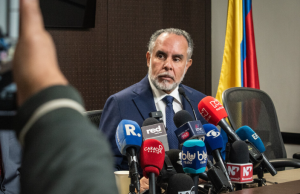 Ministros de Petro no asistirán a debate por emergencia económica