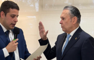 Efraín Cepeda fue elegido presidente del Partido Conservador