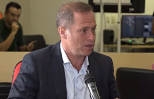 Héctor Olimpo Espinosa renuncia a su aspiración presidencial