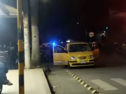 Un taxista y dos policías heridos dejó explosión en La Casona, Cali