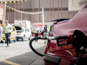 Reacciones sobre la disminución de 300 pesos al galón de la gasolina