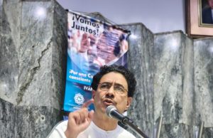 Iván Cepeda insiste en que puede participar en consulta amplia