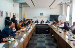 Gobernadores mantienen su postura e insisten en suspensión del decreto de Emergencia Económica