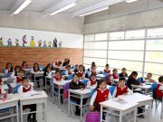 Incremento del salario mínimo, nueva carga para los colegios privados, que suman más de 6.000 instituciones cerradas en los últimos años