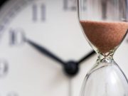 ¿El tiempo falla? Nuevos modelos cuánticos plantean una imperceptible inestabilidad del reloj universal