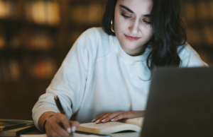 Abren cupos para que colombianos aprendan inglés gratis: requisitos, fechas de inscripción y cómo postularse