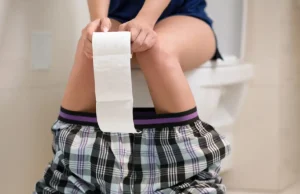 ¿Qué bacterias o infecciones se pueden contraer al usar un baño público? Mucho cuidado