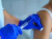 ¿Vacuna del herpes zóster detiene el envejecimiento? Hallazgos científicos en prevención de la culebrilla