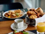 Estos son los tres alimentos que no deben ser consumidos al desayuno, según experto en nutrición
