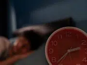 ¿Cuántas horas deben dormir los estudiantes? El sueño es la ‘asignatura pendiente’ que pone en riesgo el rendimiento escolar en el regreso a clases