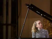 ‘Hacer música siempre tiene que ver con el equilibrio entre el control y la libertad’: Elisabeth Brauss, la pianista que cautivó al público colombiano