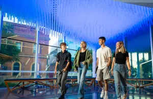 Universidad australiana abre becas de hasta 50% para estudiantes colombianos en 2026