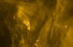 Avalanchas magnéticas en el Sol: Solar Orbiter revela cómo pequeños disturbios desencadenan potentes llamaradas solares