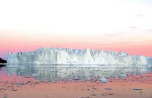 La montaña de hielo: el terror de los marinos del Atlántico / Crónica de F. A. Zeusler sobre la vigilancia y destrucción de icebergs en 1933