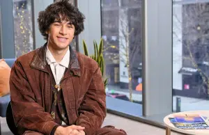 El estudiante de 18 años que descubrió 1,5 millones de objetos cósmicos ocultos en archivos de la Nasa gracias a la inteligencia artificial