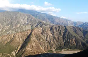 Chicamocha, el gran cañón de Colombia y el santuario secreto de las ceibas barrigonas