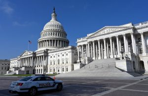 Atacar en el extranjero necesita aval del Congreso: Senado a Trump
