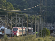 “Absoluta transparencia” promete Sánchez sobre causas del accidente ferroviario